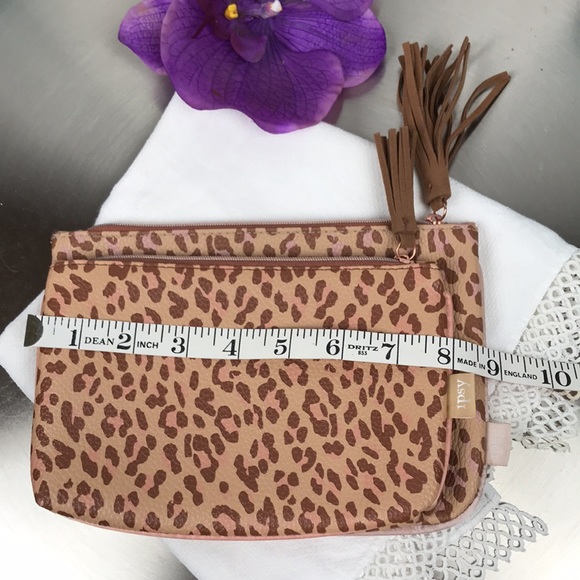 2 ipsy | 2 Leopard Print Faux Leather Cosmetics Bags | 2 Sizes - Picture 4 of 5